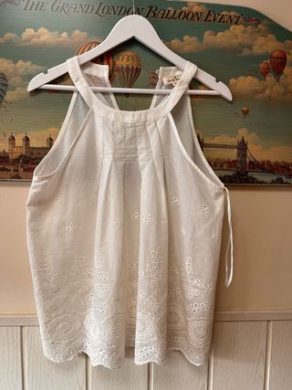 Blusa blanca bordada