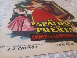 Cartel Película De Espaldas a la Puerta