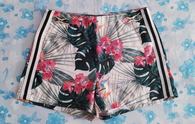 Pantalones cortos florales