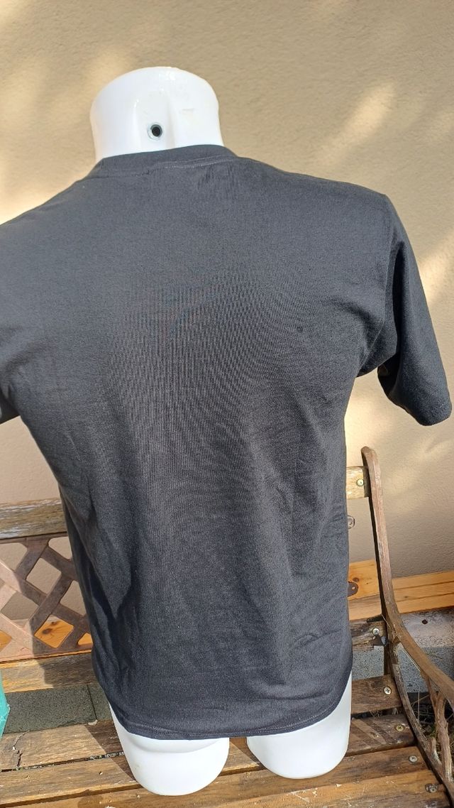 T-shirt uomo scritta colorata