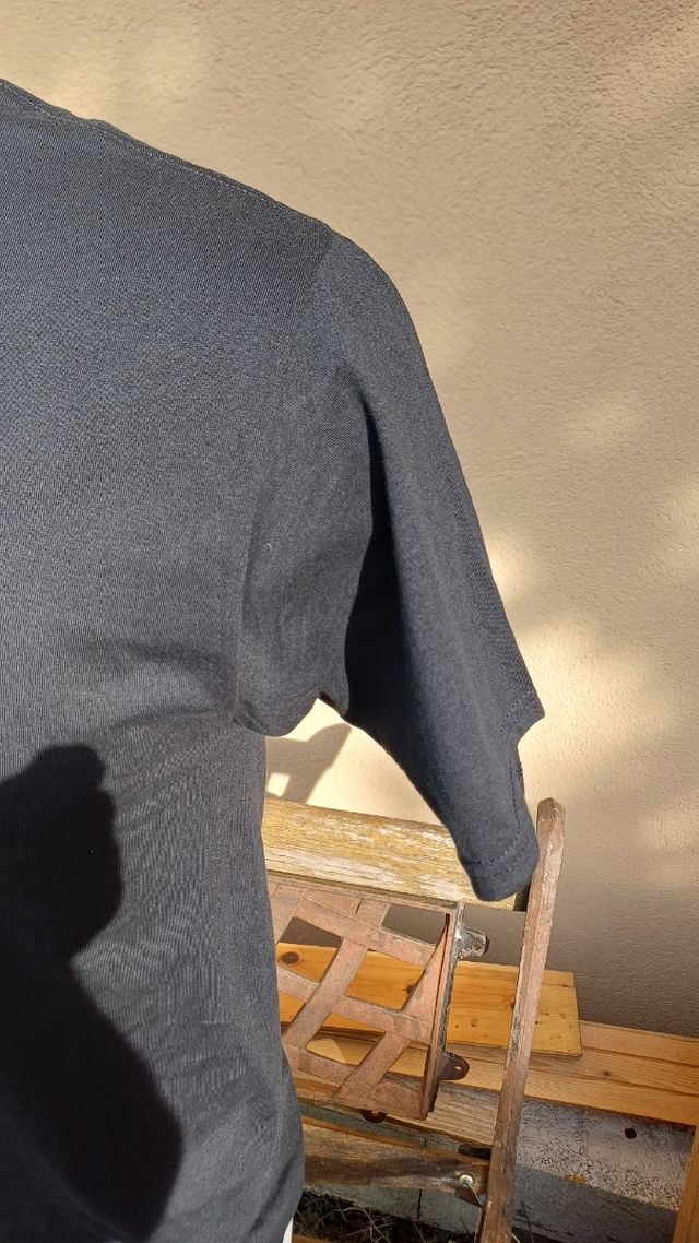 T-shirt uomo scritta colorata