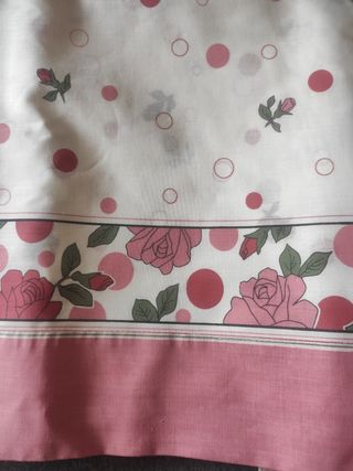 Juego de sábanas rosas y blancas