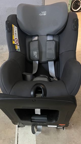 Britax Römer DualFix iSense con base Flex iSense