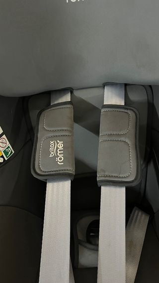Britax Römer DualFix iSense con base Flex iSense