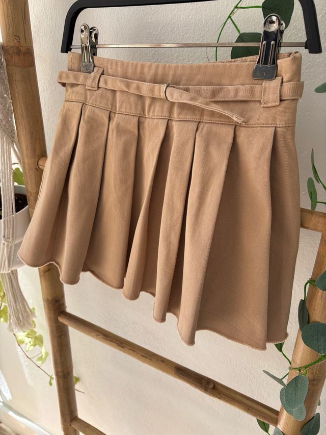 Falda Zara tablas niña beige