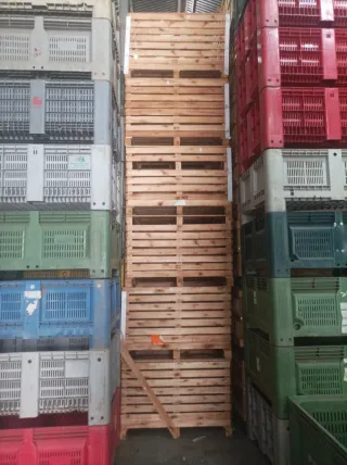 Vendo Contenedores de plástico seminuevos