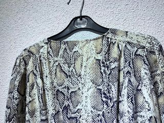Vestido estampado serpiente talla M