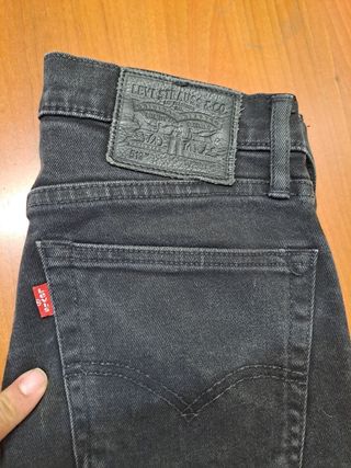 Pantalón Levi's 519 Hombre Negro