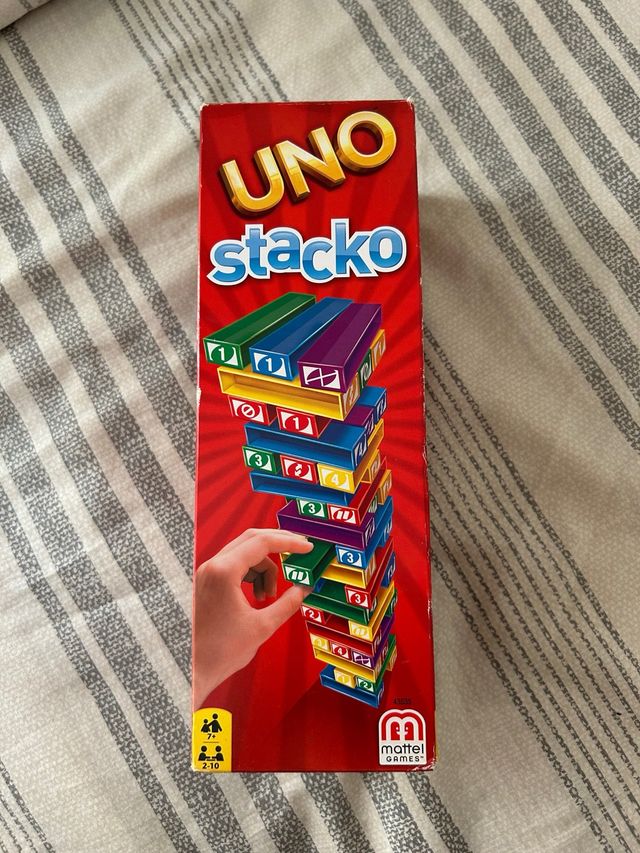 UNO Stacko Juego de Mesa