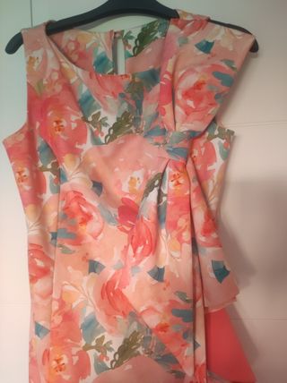 Vestido fiesta floral multicolor. Elástico 