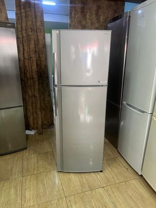 Nevera marca Sharp no frost clase A+ buen estado 