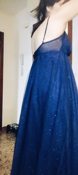Vestido de fiesta azul marino con brillos