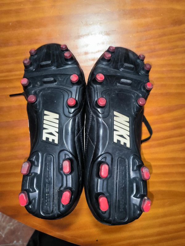 Botas de fútbol Nike Tiempo Talla 35-36