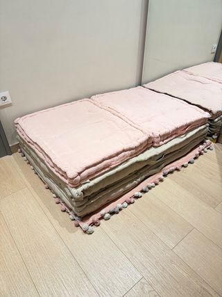 Colchonetas suelo tonos pastel