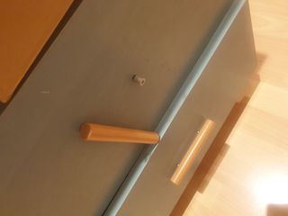 Escritorio madera  en buen estado 