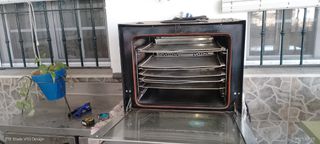 Dos Hornos de pan profesional