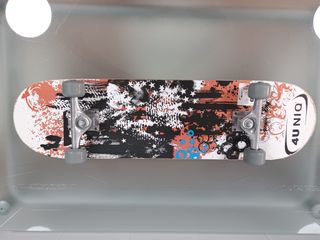 Skate 4UNIQ Completo - Buen Estado