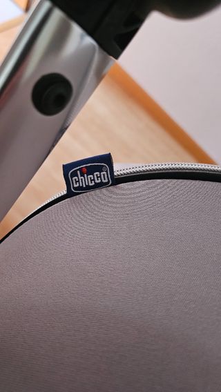 Carrito Chicco con capazo y segunda silla