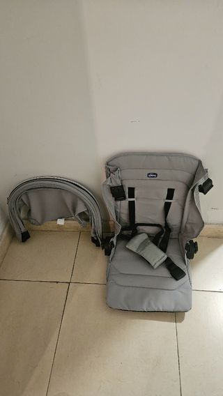 Carrito Chicco con capazo y segunda silla