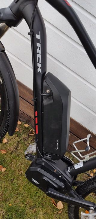 Bicicleta Eléctrica Trek Negra
