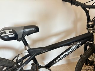 Bicicleta BMX Monty Negra