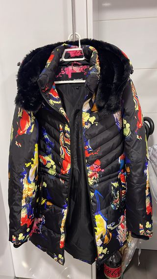 Chaqueta Desigual negra estampada talla L