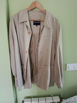 Americana Lino Beige Pierre Cardin con bolsillos
