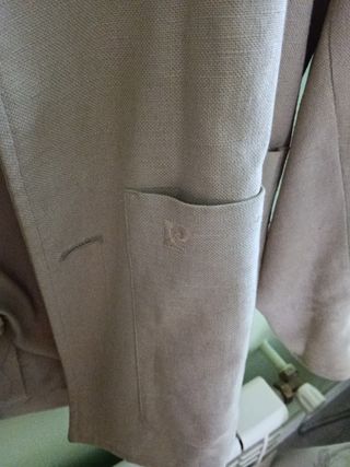 Americana Lino Beige Pierre Cardin con bolsillos