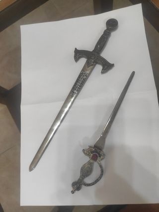 Lote de 2 espadas decorativas antiguas