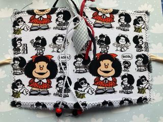 Libreta Mafalda y 2 bolígrafos decorados