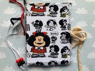 Libreta Mafalda y 2 bolígrafos decorados