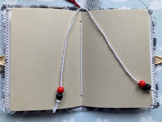 Libreta Mafalda y 2 bolígrafos decorados