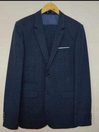Traje de chaqueta azul casi nuevo