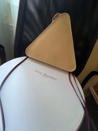 Bolso Jane Burden Triangular Beige de piel