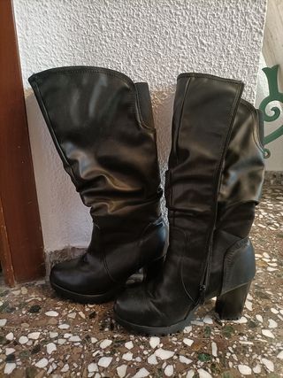 Botas altas negras tacón