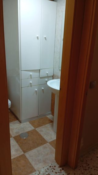 Mueble de baño blanco