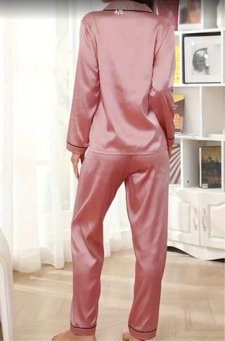 Pijama satinado rosa