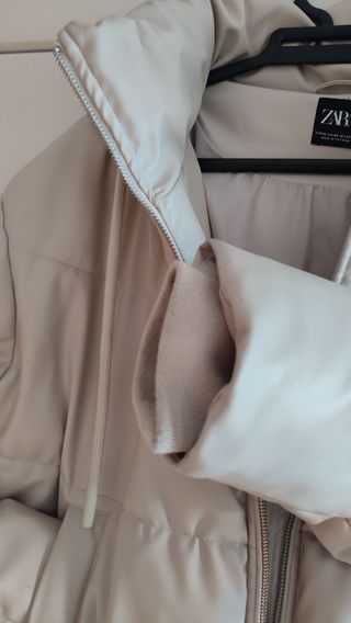 Cazadora polipiel Zara Beige Talla XS