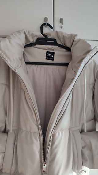 Cazadora polipiel Zara Beige Talla XS