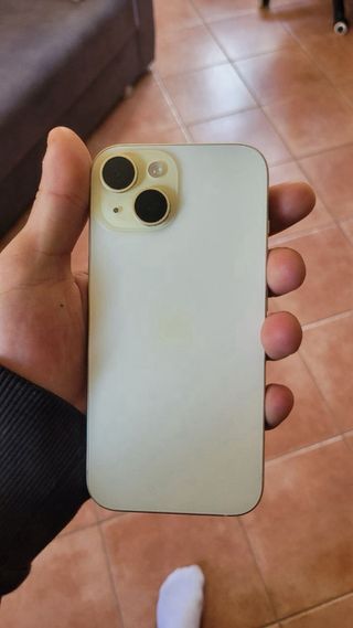 iPhone 15 Giallo 128GB