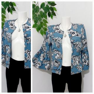 Sobrecamisa floral azul talla M