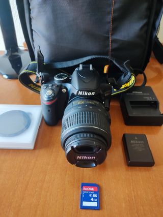 Kit cámara profesional Nikon D3200 como nueva
