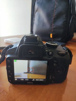 Kit cámara profesional Nikon D3200 como nueva