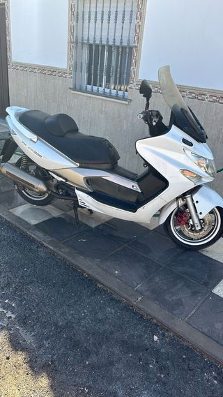 Kymco 500cc - 2005 (Baja Temporal)