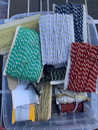 Passamaneria Cordoncino con filo dorato