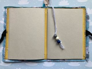 Libreta perros y 2 bolígrafos