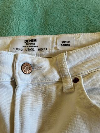 Pantalón vaquero Bershka blanco hombre T.40