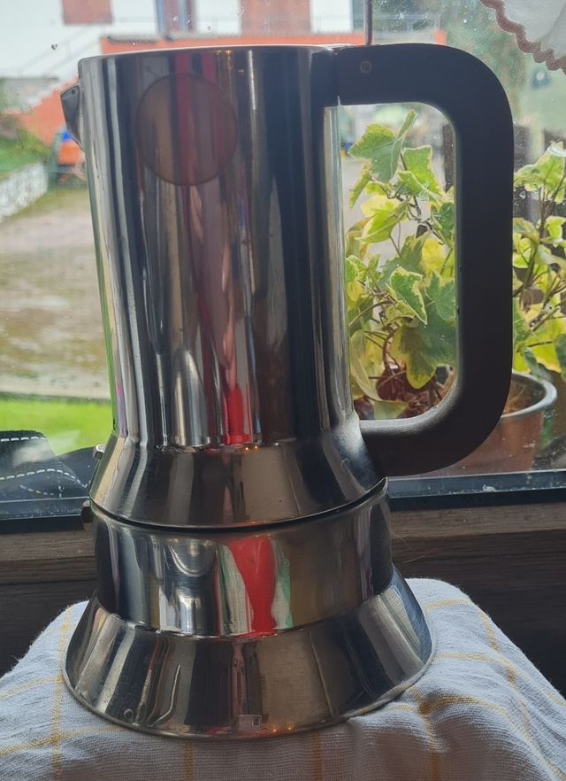 Caffettiera Alessi in acciaio