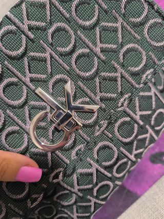 Bolso Calvin Klein verde con logo CK