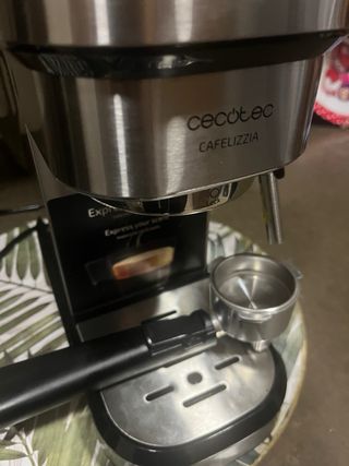 Cafetera Cecotec Cafelizzia Steel 2000 